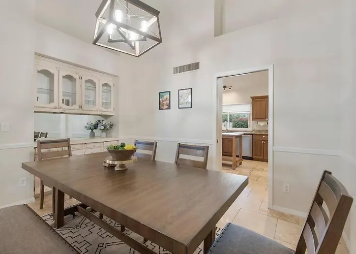 Holiday home Scottsdale Retreat,heated Pool, Game & More! Phoenix